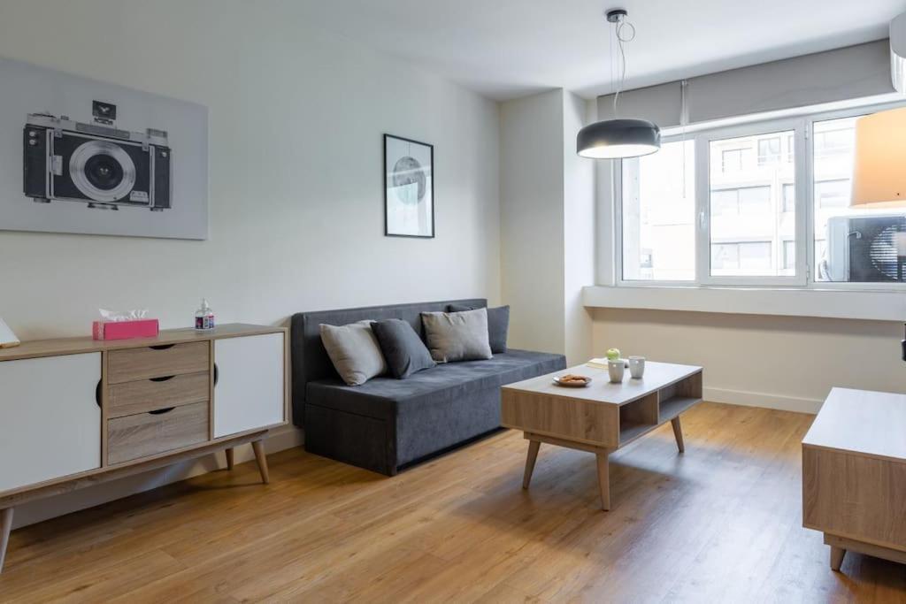 Large Comfy, Modern Studio 5 Min To Acropolis Athens Ngoại thất bức ảnh