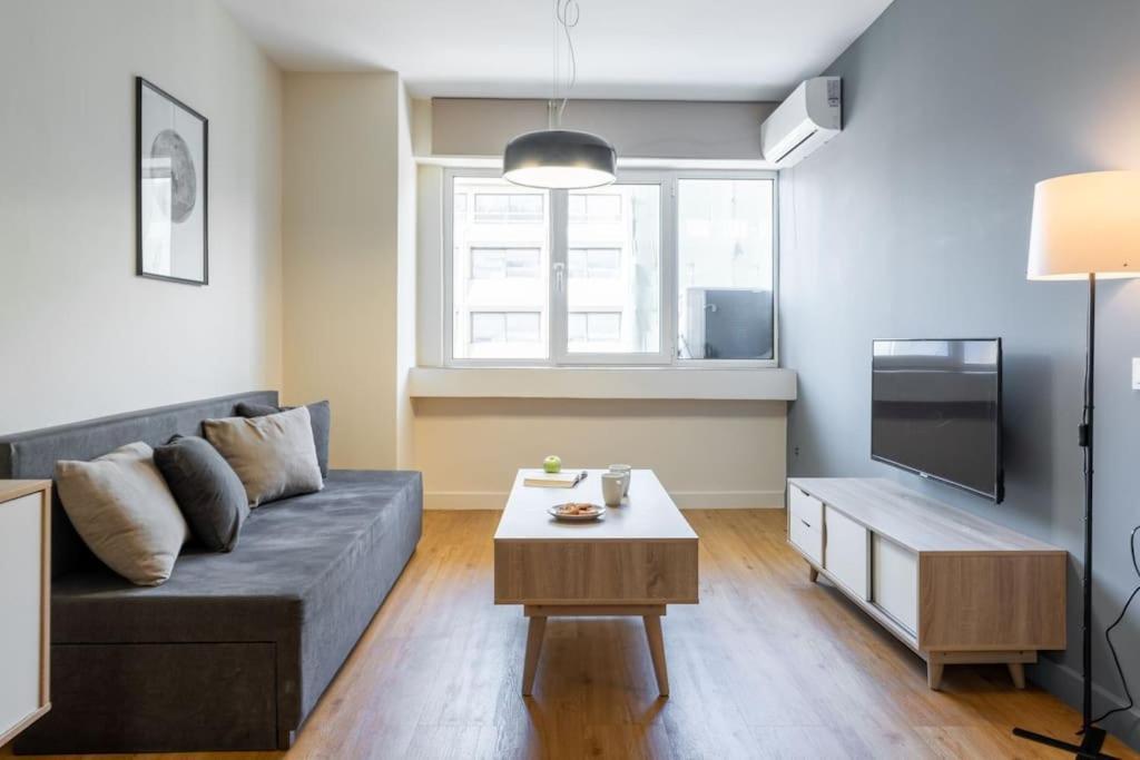 Large Comfy, Modern Studio 5 Min To Acropolis Athens Ngoại thất bức ảnh